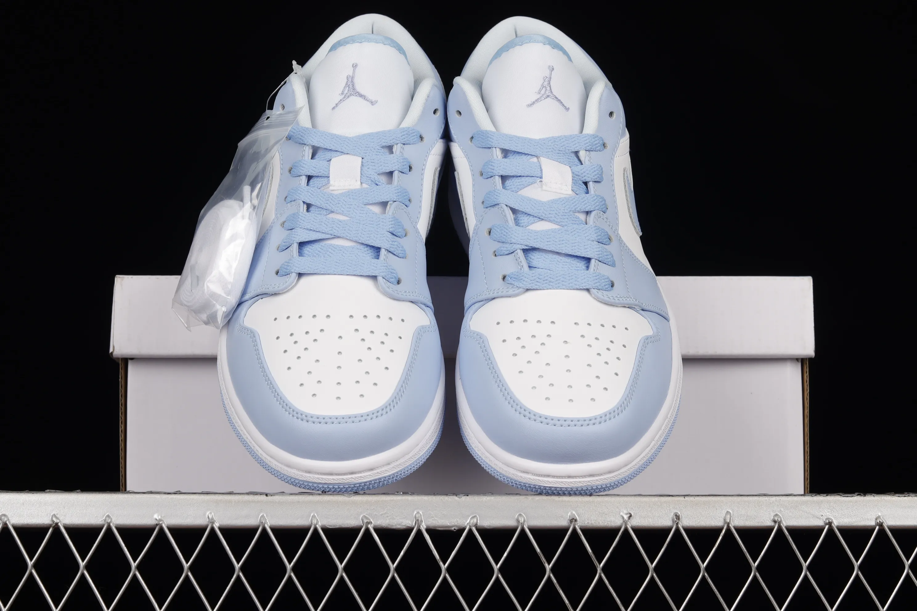 All categories Air Jordan Jordan series basketball shoes Air Jordan 1 Low Air Jordan 1 Low "Aluminum" AJ1 Joe 1 new North Carolina blue DC0774-141